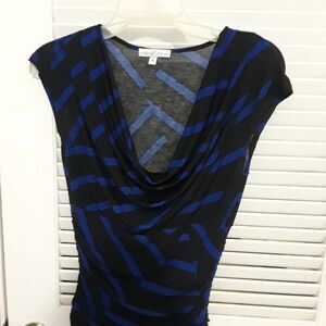 Moa Moa  short sleeved size medium